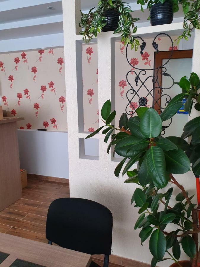 Tranzitrooms Bukarest Exterior foto